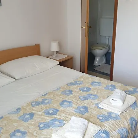 Mirjana Гостьовий будинок 3*