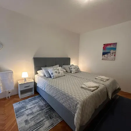 Mirjana Πανσιόν