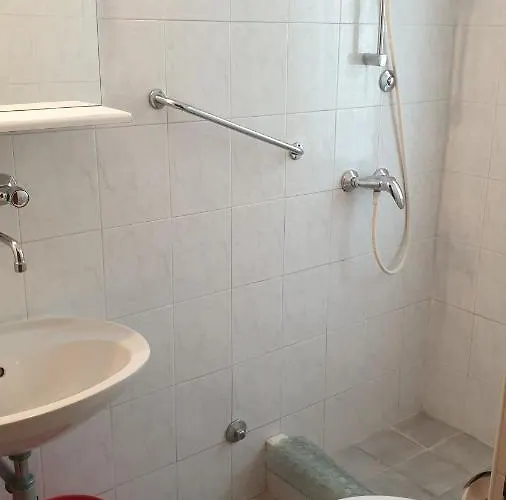 Πανσιόν Mirjana 3*